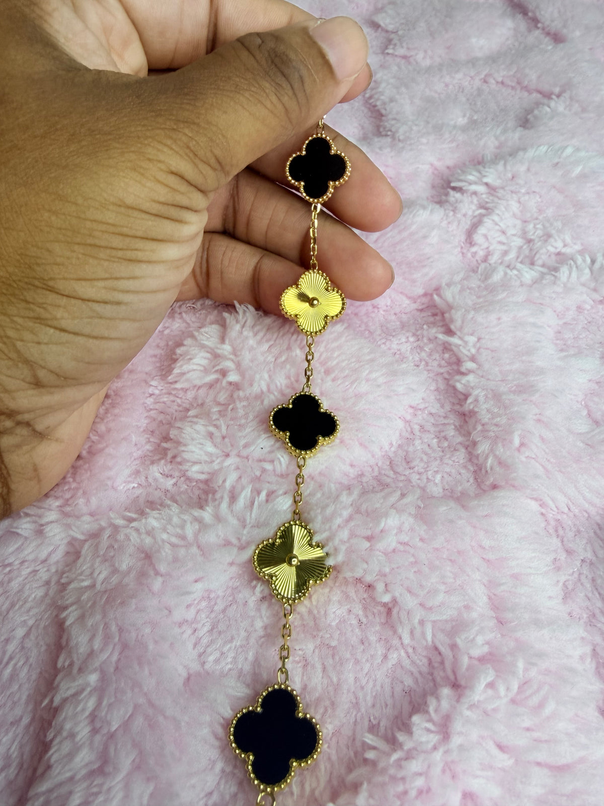 Black & Gold Kolorful Klover Bracelet – 15mm