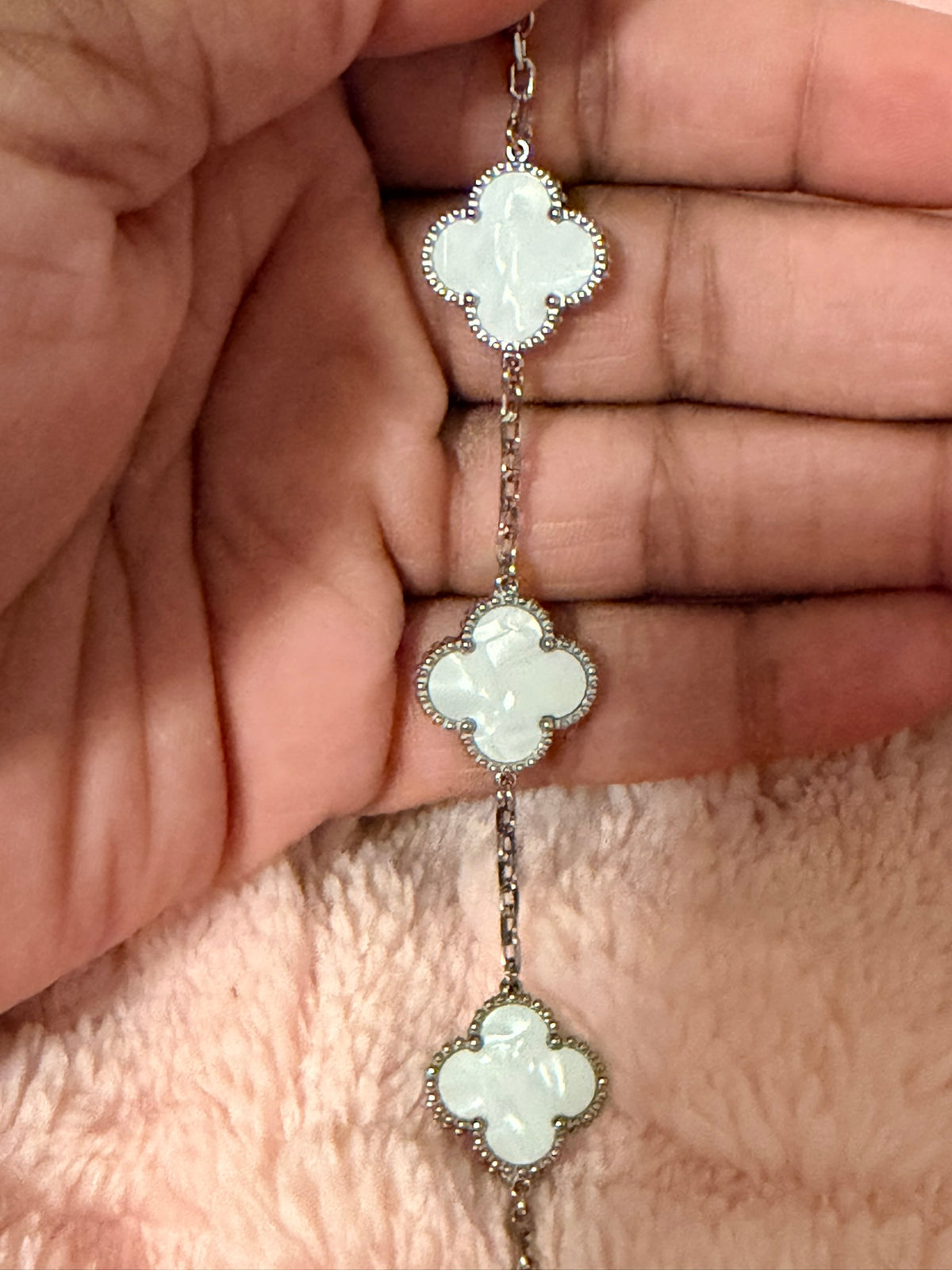 Pearlescent White & Silver Kolorful Klover Bracelet – 15mm
