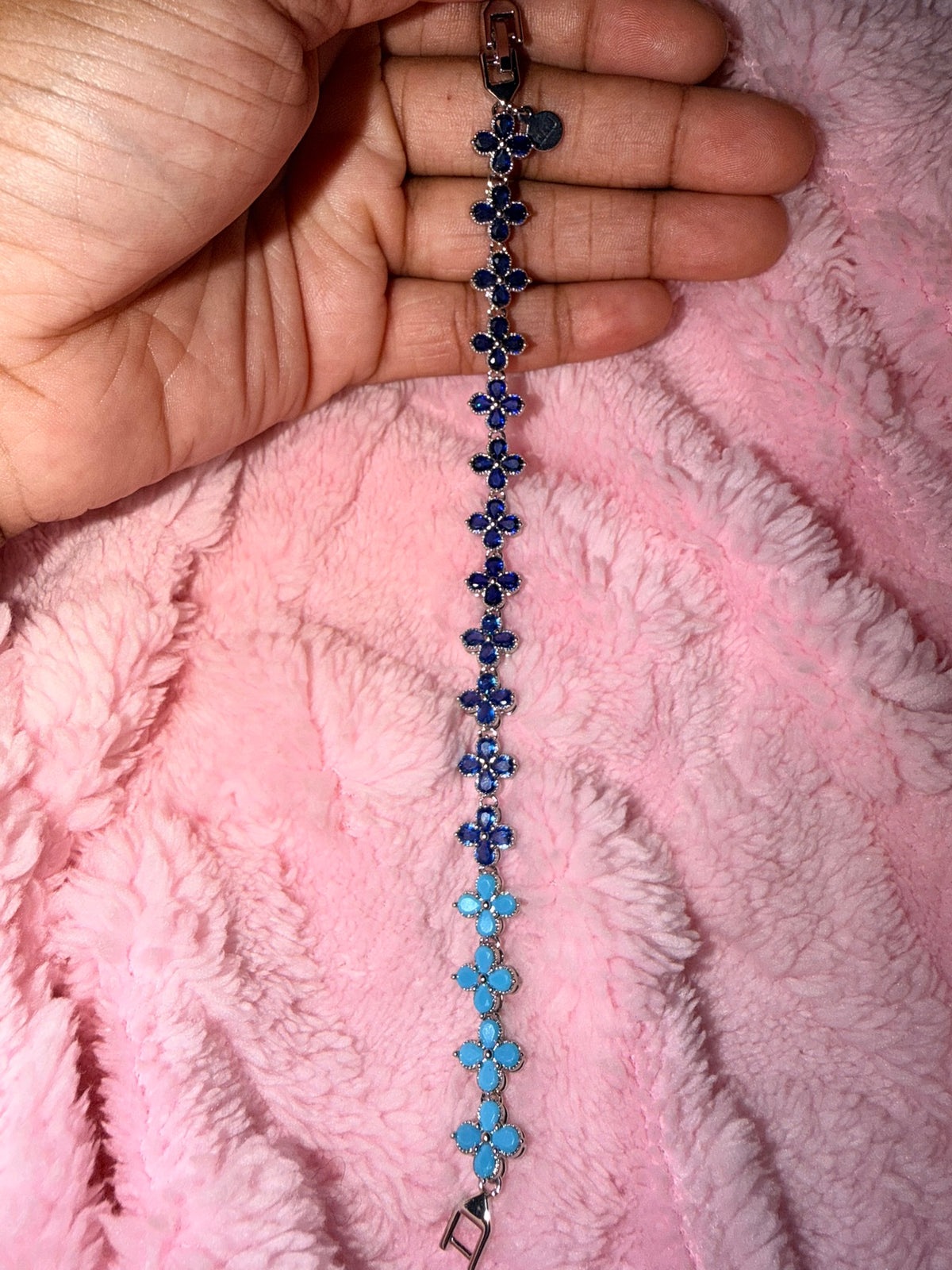 Icy Winter Kustum Klover Bracelet – 10mm